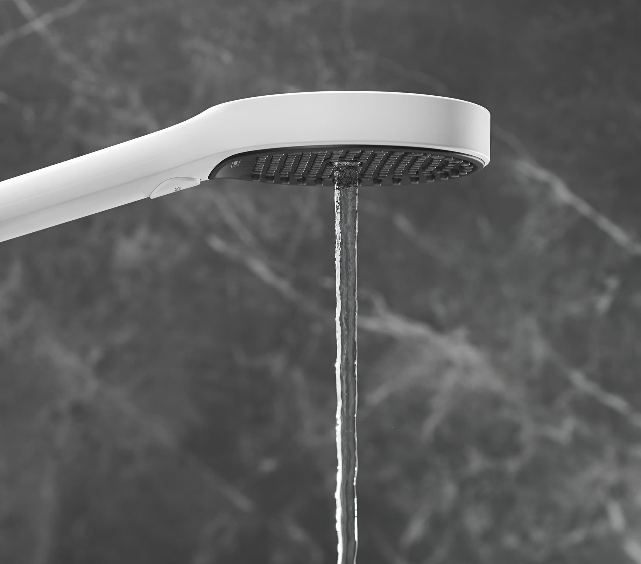 Support mural Hansgrohe avec douchette à main Rainfinity 130 3 jets PowderRain et flexible 160 cm en blanc mat - vue 7