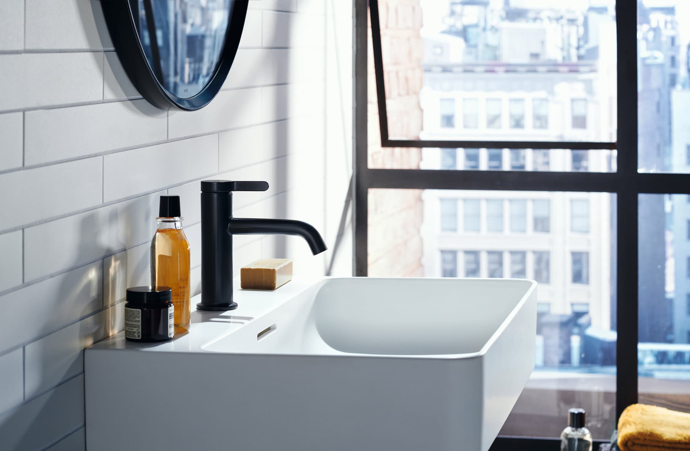 Mitigeur de lavabo AXOR One 70 avec bonde à écoulement libre en noir mat - vue 3