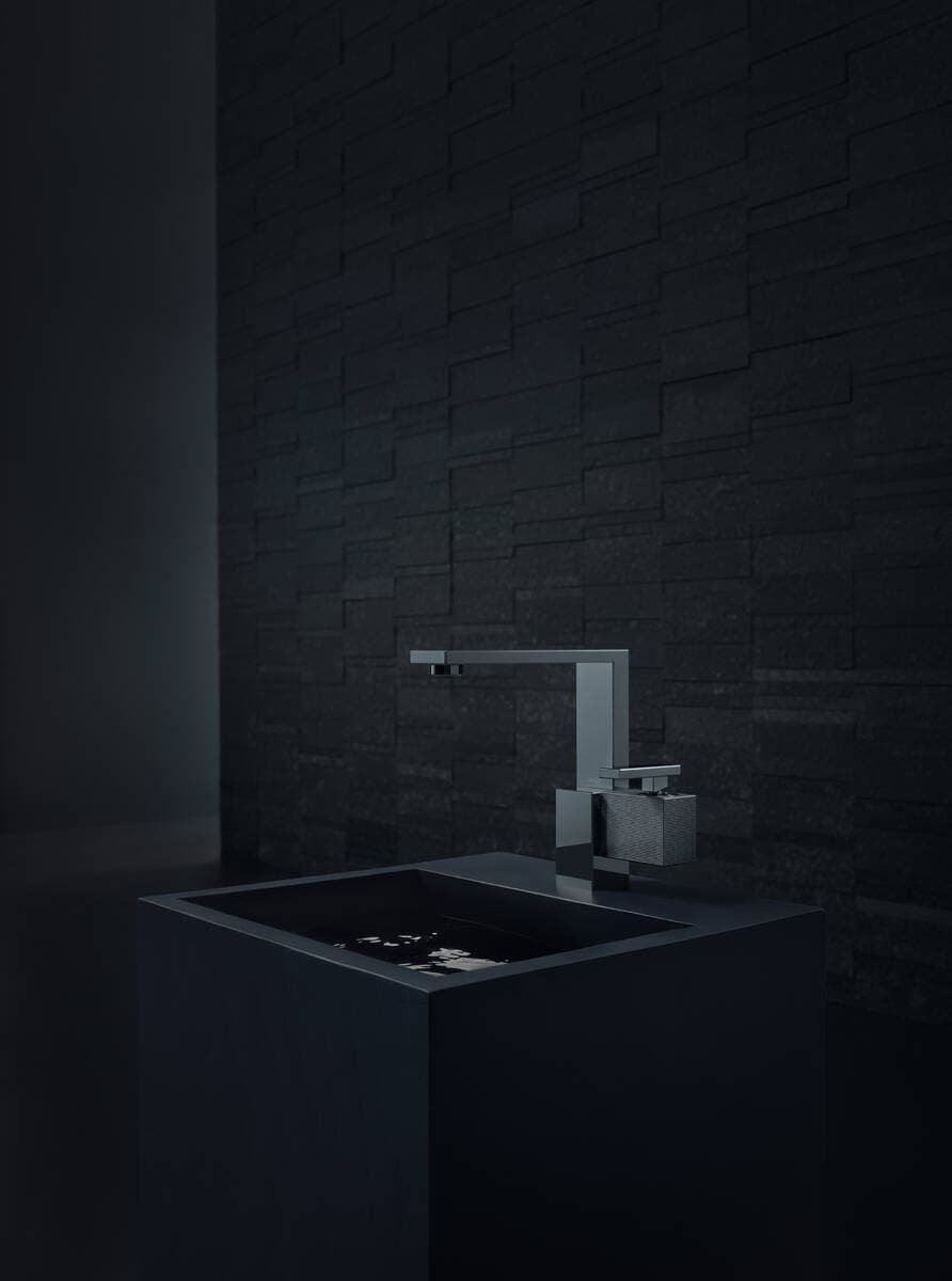 Mitigeur de lavabo Axor Edge 190 coupe diamant, avec bonde push-open en noir chromé poli - vue 5