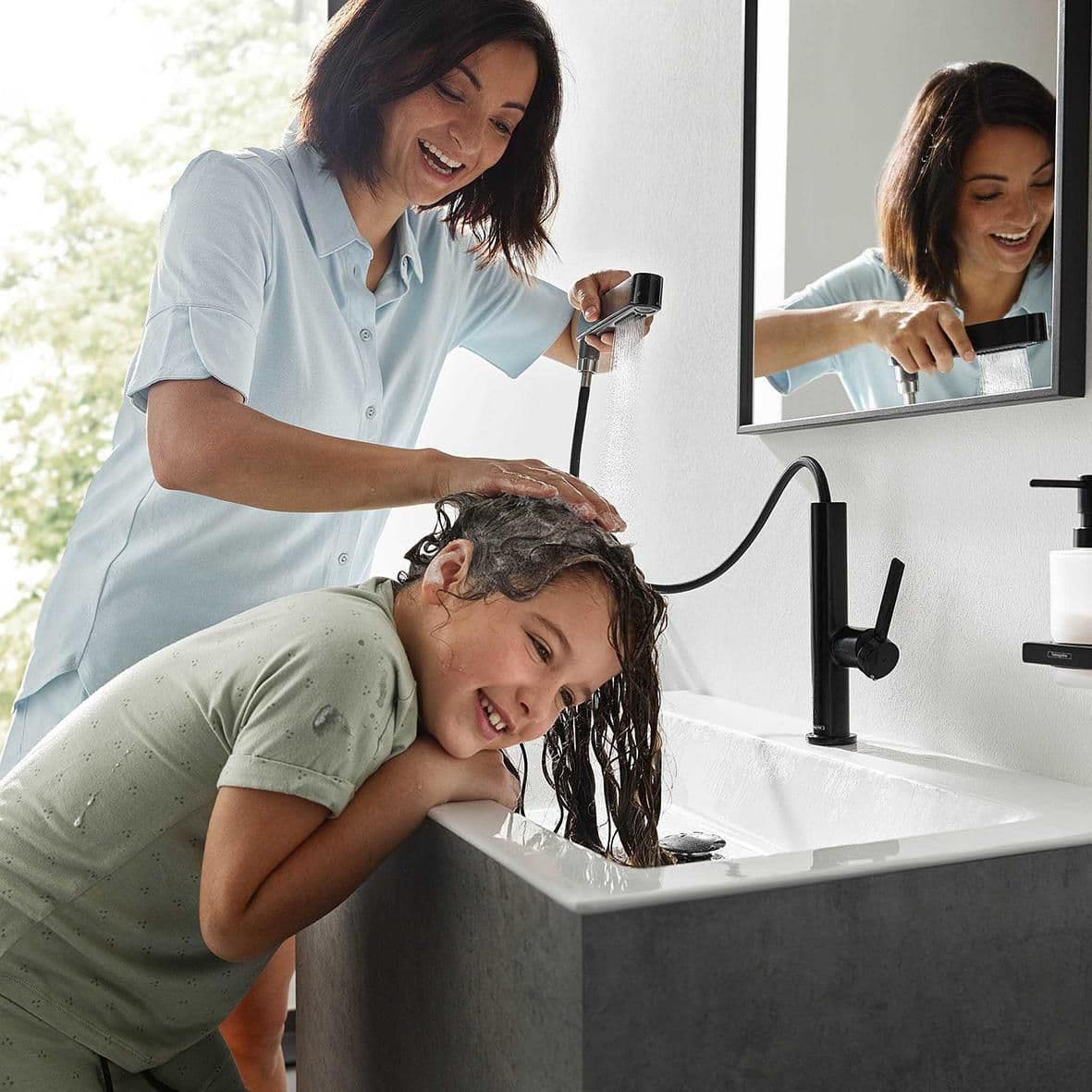 Mitigeur de lavabo Hansgrohe Finoris 230 avec douchette extractible 2 jets et bonde push-open en noir mat - vue 7