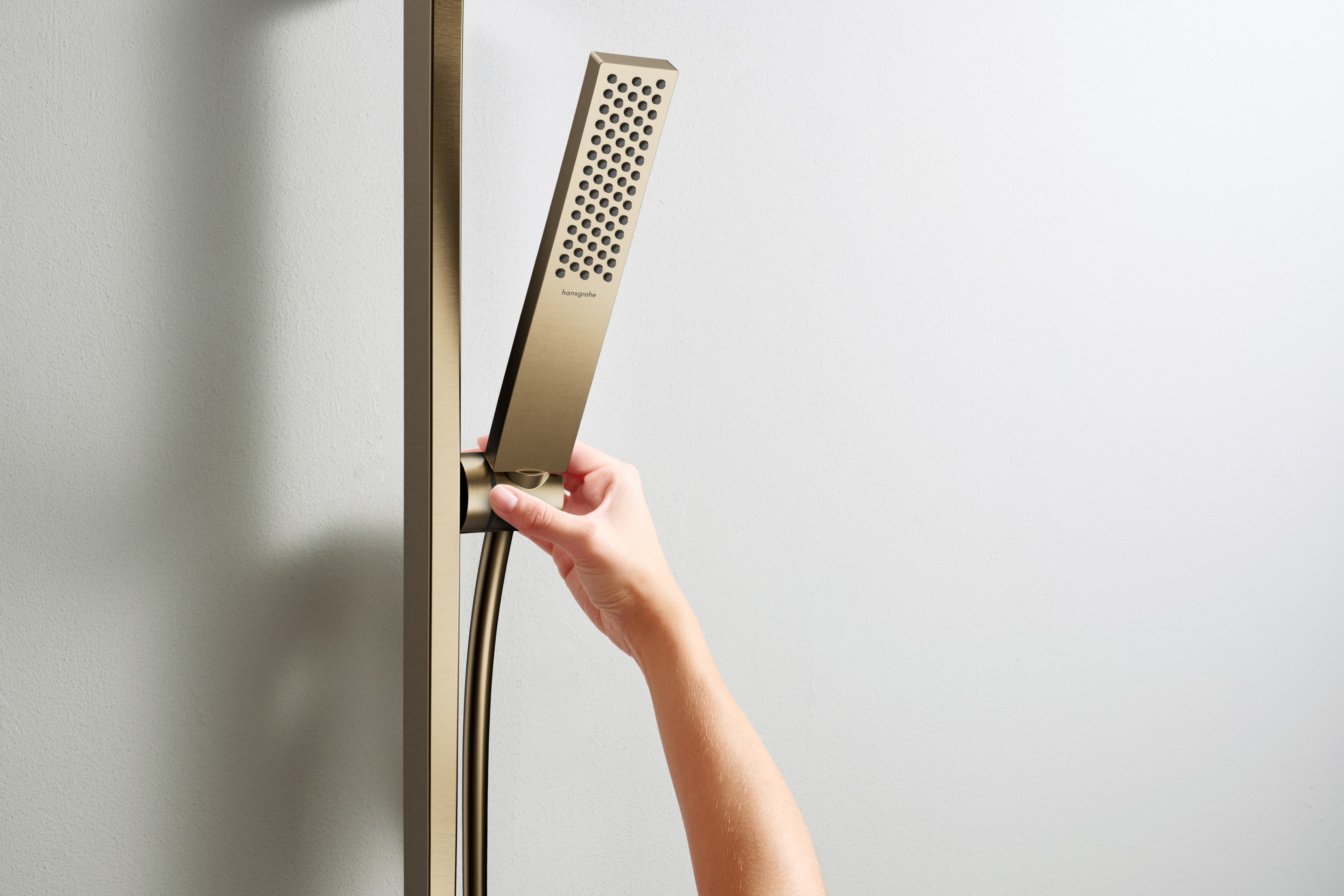 Douchette à main Hansgrohe Pulsify E 100 1 jet EcoSmart en bronze brossé - vue 3