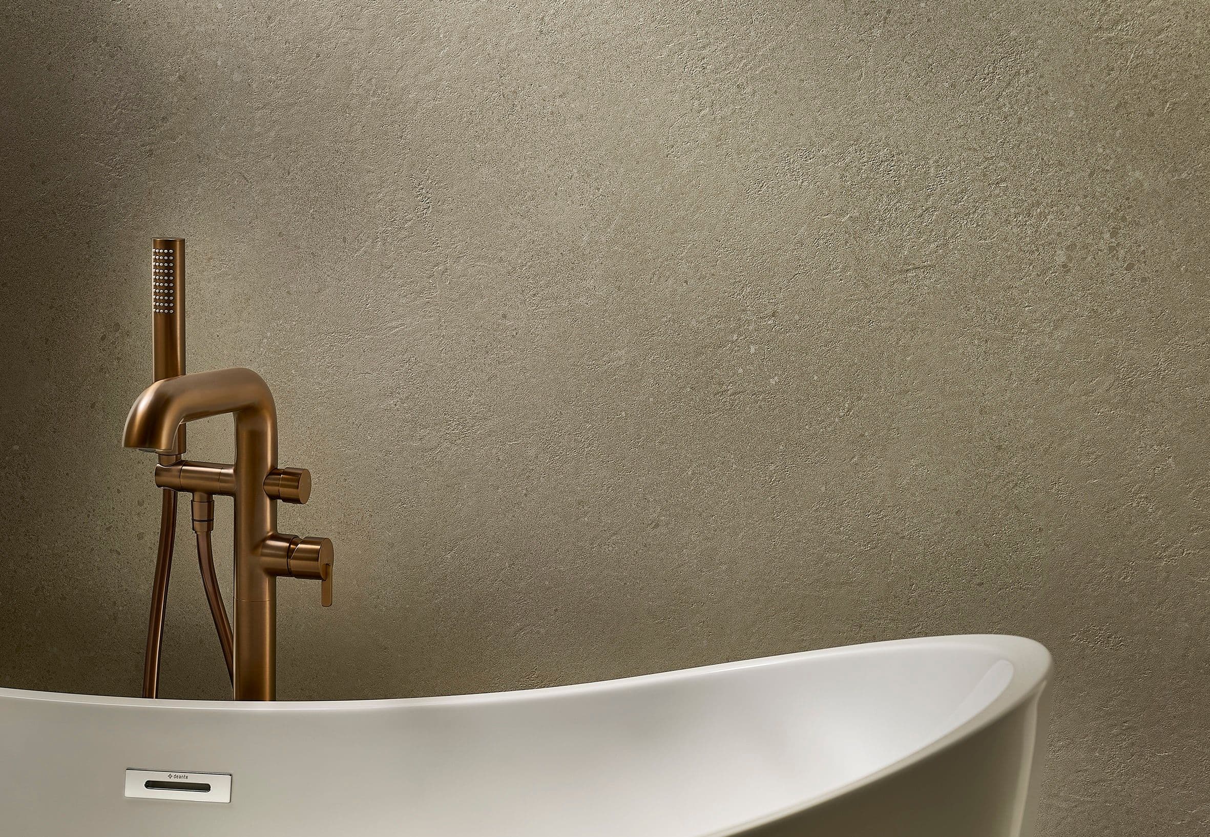Mitigeur de bain / douche Deante Silia pour montage au sol en PVD bronze brossé - vue 4