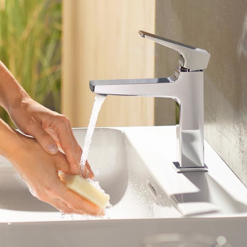 Mitigeur de lavabo Hansgrohe Metropol 110 CoolStart en laiton chromé avec poignée manette et bonde push-open